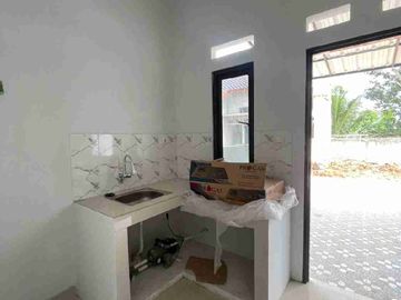 Lokasi pinggir jalan.. harga 200 an