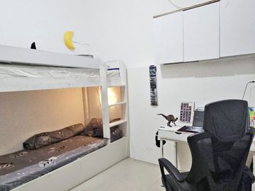 Dijual Rumah Amaryllis Bintaro, Nyaman, Strategis, Siap Huni, Aman - Ciputat, Bintaro, Tangerang Selatan