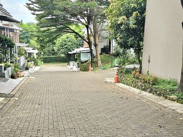 Dijual Rumah Amaryllis Bintaro, Nyaman, Strategis, Siap Huni, Aman - Ciputat, Bintaro, Tangerang Selatan