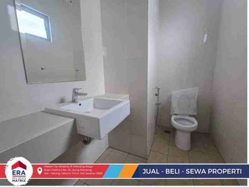 Sewa Ruko SCG Summarecon Crown Gading 3 lantai siap usaha