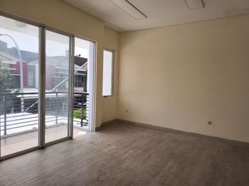 Rumah di Amerika Latin,Greenlake,Uk 11X25m,2 Lantai,Harga:140 Jt/Thn Nego