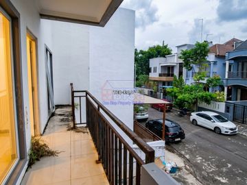 Rumah Hook Villa Rafflesia Batam Center 2 Lt Siap Huni