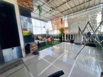 Dijual Rumah 2 Lantai dalam Cluster Full Furnished Siap Huni Jatibening Bekasi. Dekat dengan LRT Cikunir dan Pintu Tol Jatibening. Bebas Banjir.
