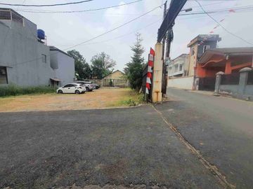 Dijual Rumah 2 Lantai dalam Cluster Full Furnished Siap Huni Jatibening Bekasi. Dekat dengan LRT Cikunir dan Pintu Tol Jatibening. Bebas Banjir.