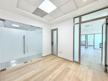 Oficina en Renta en Torre Capitel – Valle Oriente