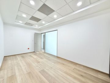 Oficina en Renta en Torre Capitel – Valle Oriente