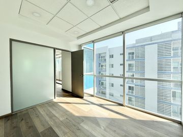 Oficina en Renta en Torre Capitel – Valle Oriente