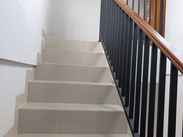 APARTHOUSE APARTEMEN KOSAN MEWAH 3 LANTAI + ROOFTOP 3 KAMAR STRATEGIS DI PONDOK LABU FATMAWATI CILANDAK JAKARTA