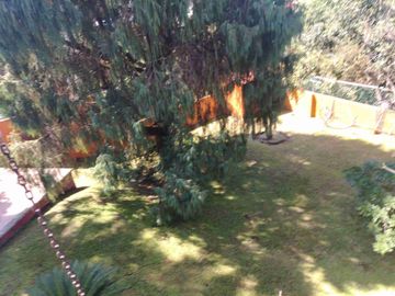 Oportunidad se vende magnífica casa a un precio mucho menor que si valor y solo hay que ajustar la a su gusto. Esta en zona frezca en un fraccionamiento con estricta vigilancia