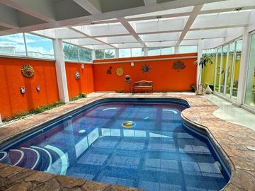 Casa Amplia de Estilo Contemporáneo en la Zona Esmeralda de Atizapán de Zaragoza