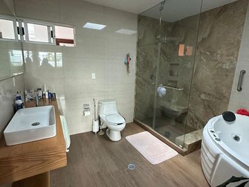 Casa Amplia de Estilo Contemporáneo en la Zona Esmeralda de Atizapán de Zaragoza