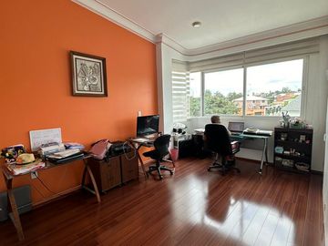 Casa Amplia de Estilo Contemporáneo en la Zona Esmeralda de Atizapán de Zaragoza