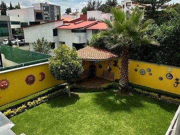 Casa Amplia de Estilo Contemporáneo en la Zona Esmeralda de Atizapán de Zaragoza