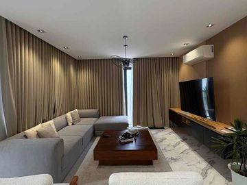 For Rent 6 abedrooms With Swimming Pool
