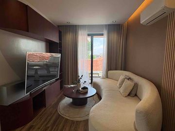 For Rent 6 abedrooms With Swimming Pool