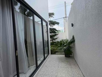 For Rent 6 abedrooms With Swimming Pool