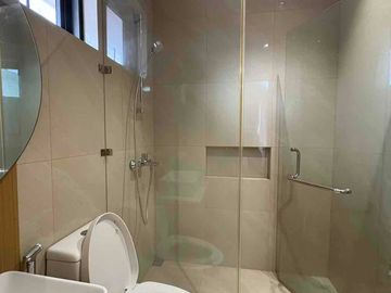 For Rent 6 abedrooms With Swimming Pool