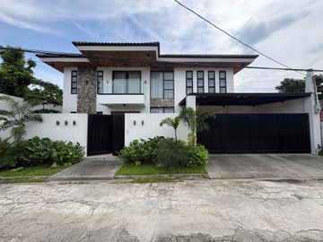 For Rent 6 abedrooms With Swimming Pool