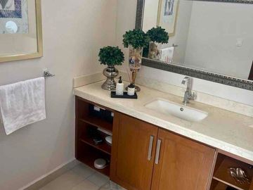 CASA EN RENTA DE UNA PLANTA EN COLINAS DE GRAN JARDÍN zona norte