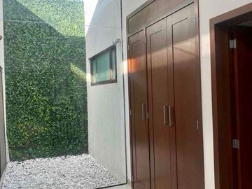 CASA EN RENTA DE UNA PLANTA EN COLINAS DE GRAN JARDÍN zona norte