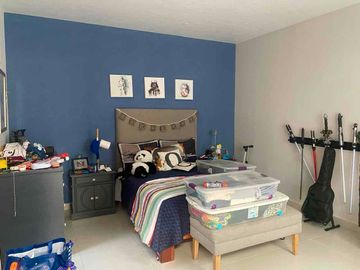 CASA EN RENTA DE UNA PLANTA EN COLINAS DE GRAN JARDÍN zona norte