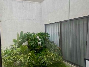 CASA EN RENTA DE UNA PLANTA EN COLINAS DE GRAN JARDÍN zona norte