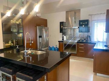 CASA EN RENTA DE UNA PLANTA EN COLINAS DE GRAN JARDÍN zona norte