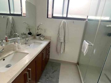 CASA EN RENTA DE UNA PLANTA EN COLINAS DE GRAN JARDÍN zona norte