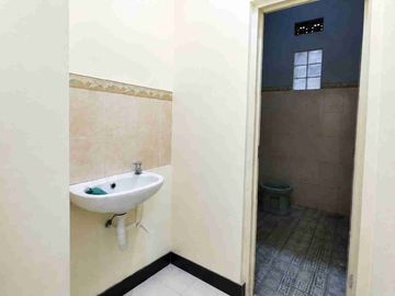 GUDANG ATAU RUKO ATAU TEMPAT USAHA STRATEGIS DEKAT KE BANDARA DAN SOLO KOTA
