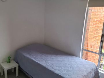 APARTAMENTO EN ARRIENDO EN EL POBLADO LOMA SAN JULIAN