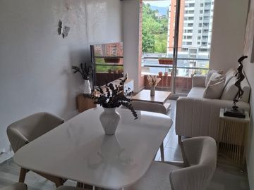 APARTAMENTO EN ARRIENDO EN EL POBLADO LOMA SAN JULIAN