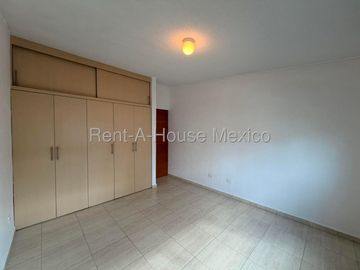 RENTA CASA SANTA FE JURIQUILLA, 3 RECAMARAS,3 BAÑOS.