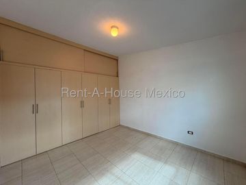 RENTA CASA SANTA FE JURIQUILLA, 3 RECAMARAS,3 BAÑOS.