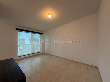 RENTA CASA SANTA FE JURIQUILLA, 3 RECAMARAS,3 BAÑOS.