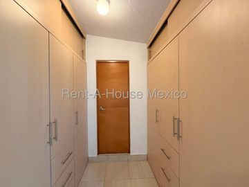 RENTA CASA SANTA FE JURIQUILLA, 3 RECAMARAS,3 BAÑOS.