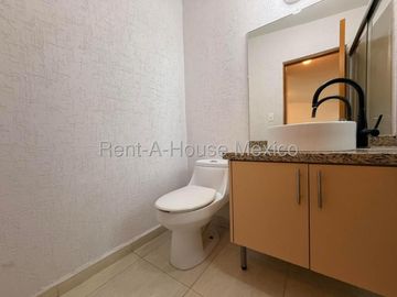 RENTA CASA SANTA FE JURIQUILLA, 3 RECAMARAS,3 BAÑOS.