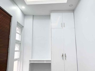 Brand New 3 bedrooms Fully Furnished