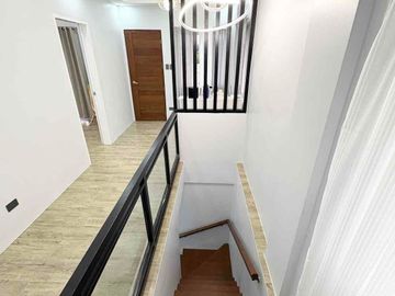 Brand New 3 bedrooms Fully Furnished