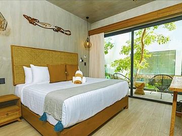 Estudio amueblado con historial de rentas vacacionales, spa, rooftop con alberca infinity, Art walk, cine al aire libre, en avenida Cobá, Tulum en ven