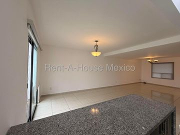 RENTA CASA SANTA FE JURIQUILLA, BLEU, 3 RECAMARAS, 3 BAÑOS.