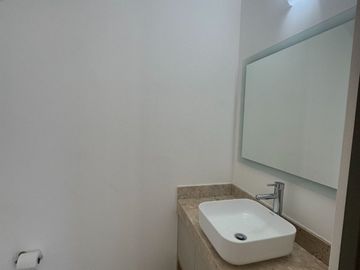 Estrena en RENTA Casa en Alella Zibatá