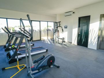 Condominio de dos pisos, frente a la alberca, comunidad con acceso al mar, venta, Sirenis, Tulum.