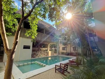 Penthouse con alberca privada, en venta, Aldea Zamá, Tulum.