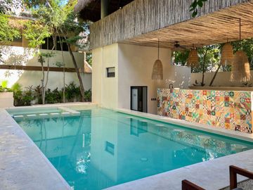 Penthouse con alberca privada, en venta, Aldea Zamá, Tulum.