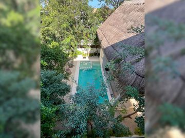 Penthouse con alberca privada, en venta, Aldea Zamá, Tulum.