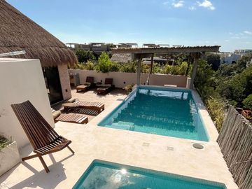 Penthouse con alberca privada, en venta, Aldea Zamá, Tulum.