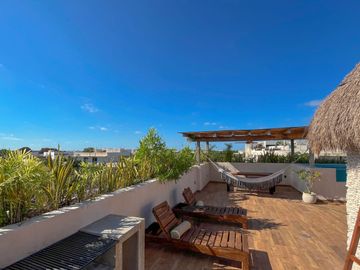 Penthouse con alberca privada, en venta, Aldea Zamá, Tulum.