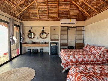 Penthouse con alberca privada, en venta, Aldea Zamá, Tulum.