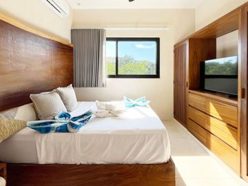 Penthouse con alberca privada, en venta, Aldea Zamá, Tulum.
