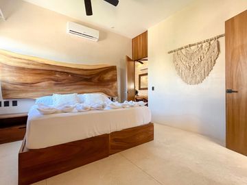 Penthouse con alberca privada, en venta, Aldea Zamá, Tulum.